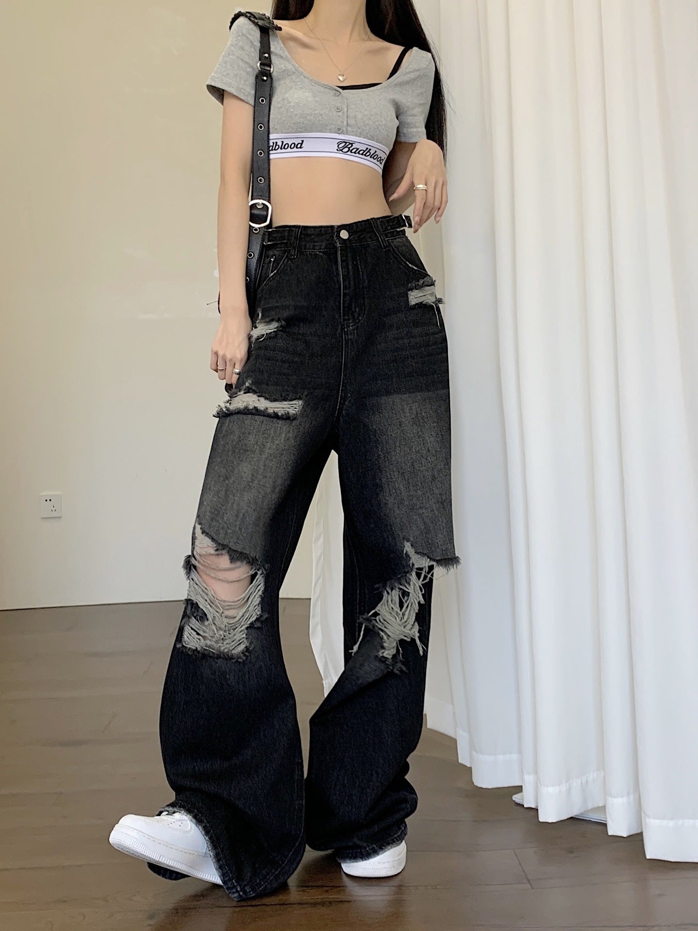 American-style High Street Black Ripped Jeans