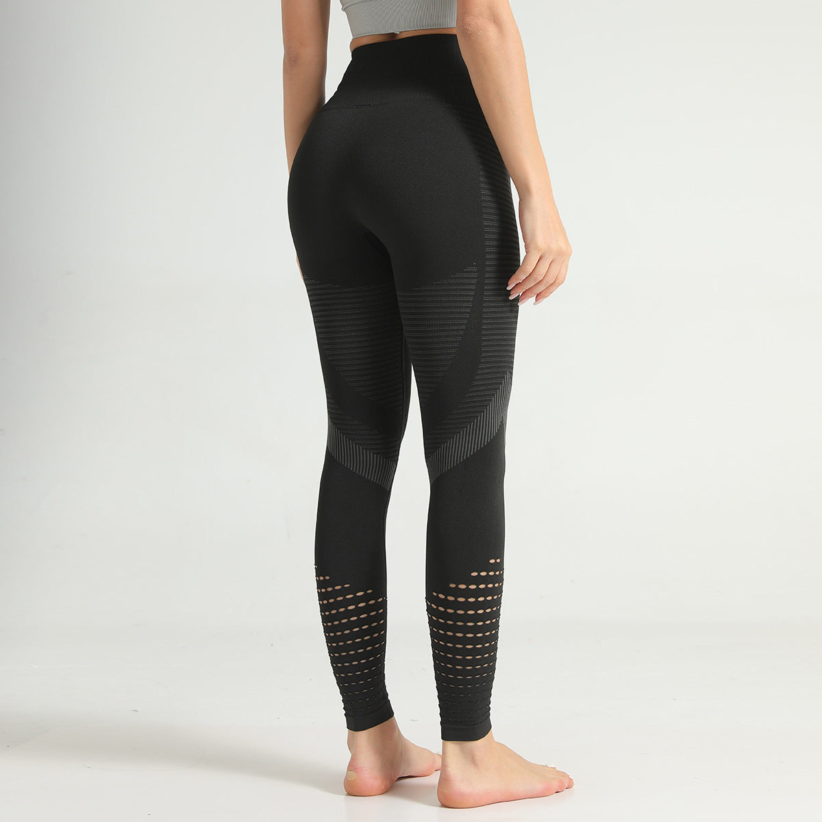 Seamless knit yoga pants