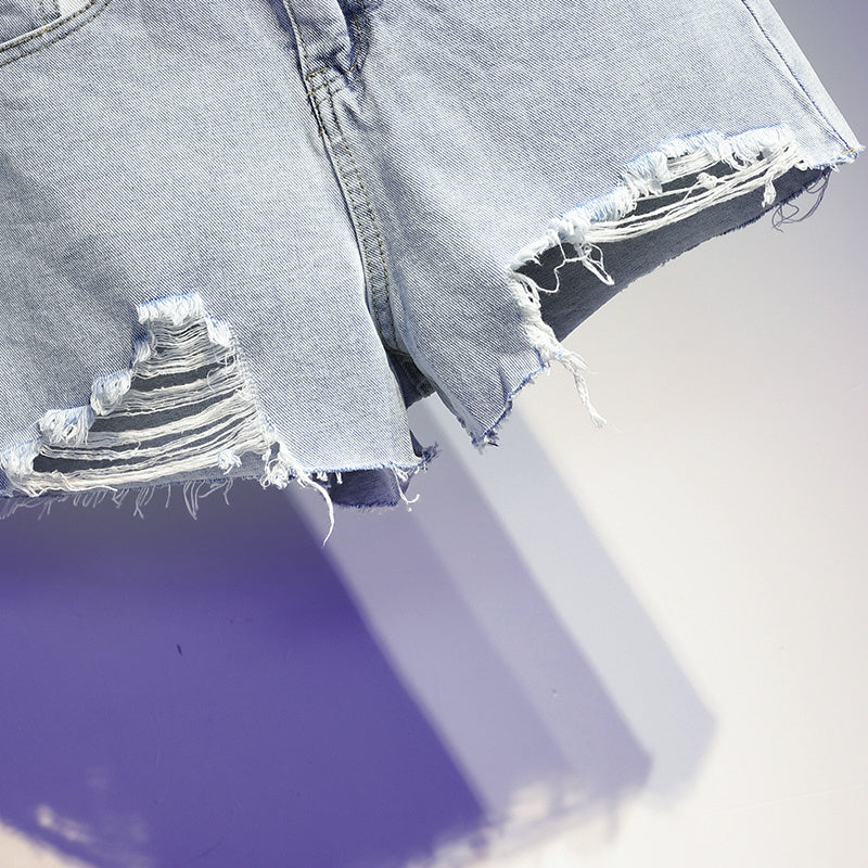 Denim shorts with contrast pockets