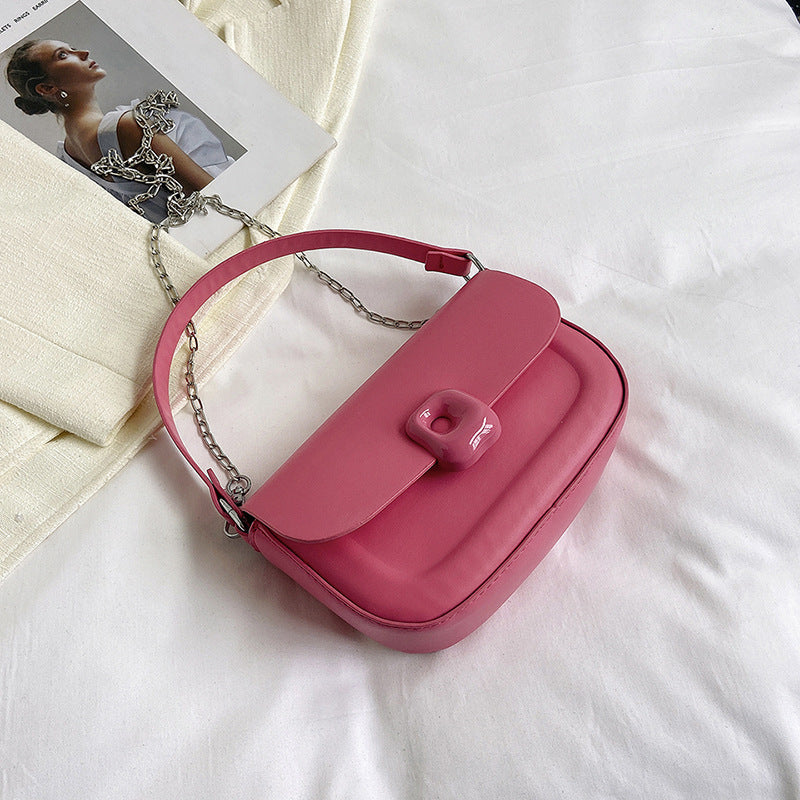 Spring New Fashion Chain Saddle Bag