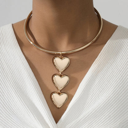 Exaggerated Glossy Heart Necklace Niche Retro Simple