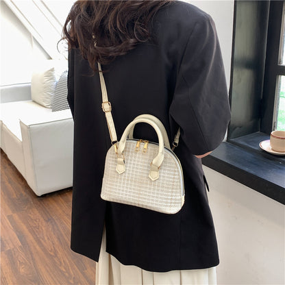 Fashionable Simple New Western Style Shoulder Messenger Bag