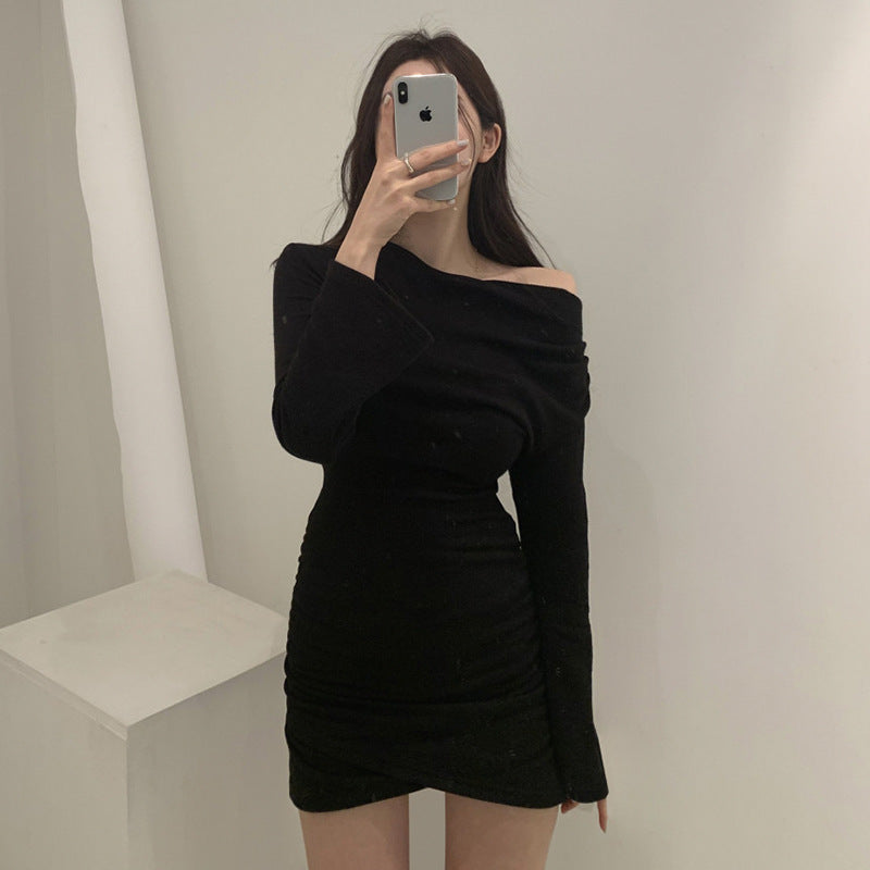 Slanted Shoulder Pleated Long-sleeved Dress Slim Fit