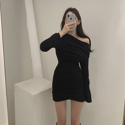 Slanted Shoulder Pleated Long-sleeved Dress Slim Fit