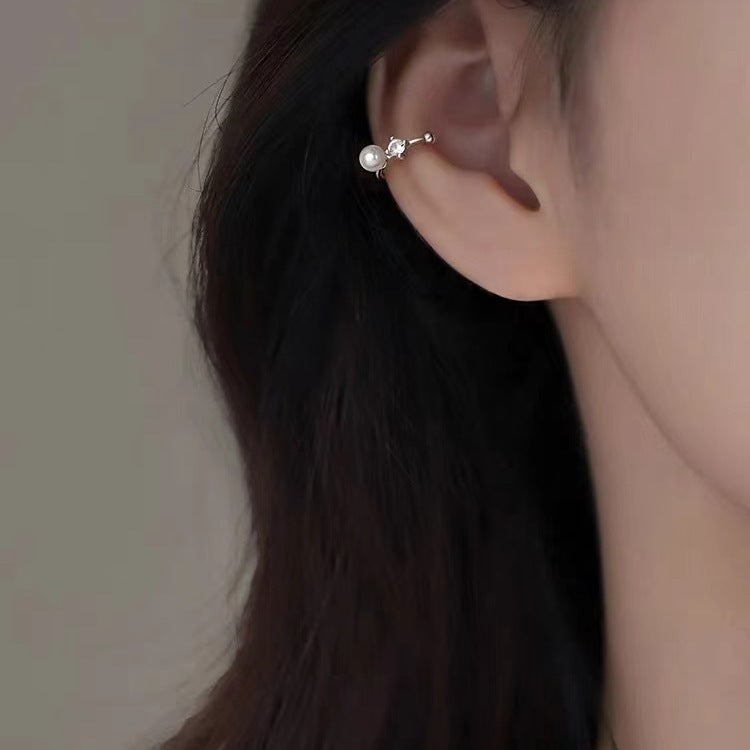 Fashion Silver-plated Pearl Ear Clip For Women