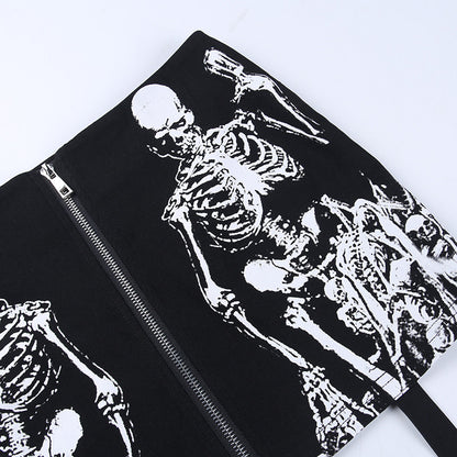 Skull Print Skirt Covering Buttocks