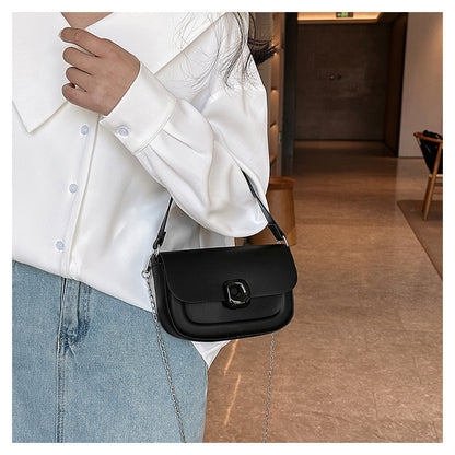 Spring New Fashion Chain Saddle Bag